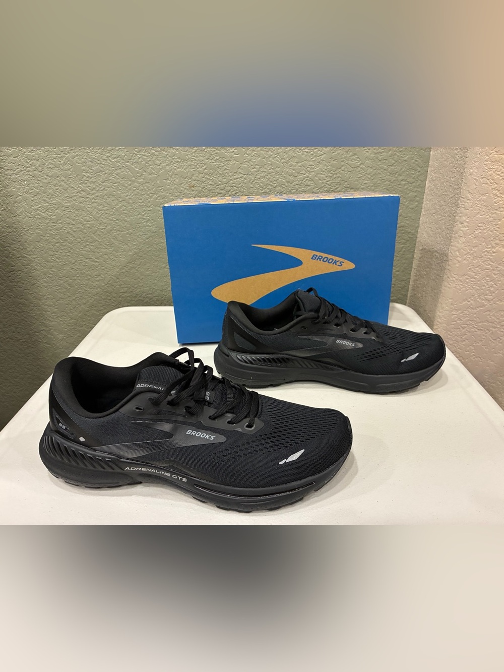 NEW BROOKS Adrenaline GTS 23 Black Running Shoes Sneaker Men's Size 10 D
